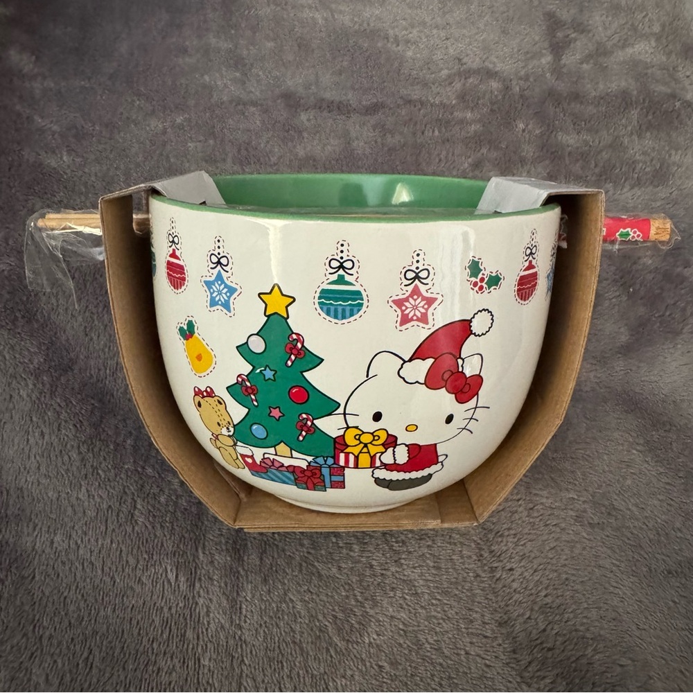 hello kitty christmas ramen bowl